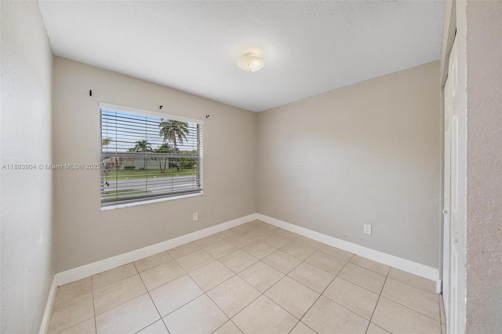 KENDALL LAKE ADDITION - Residential