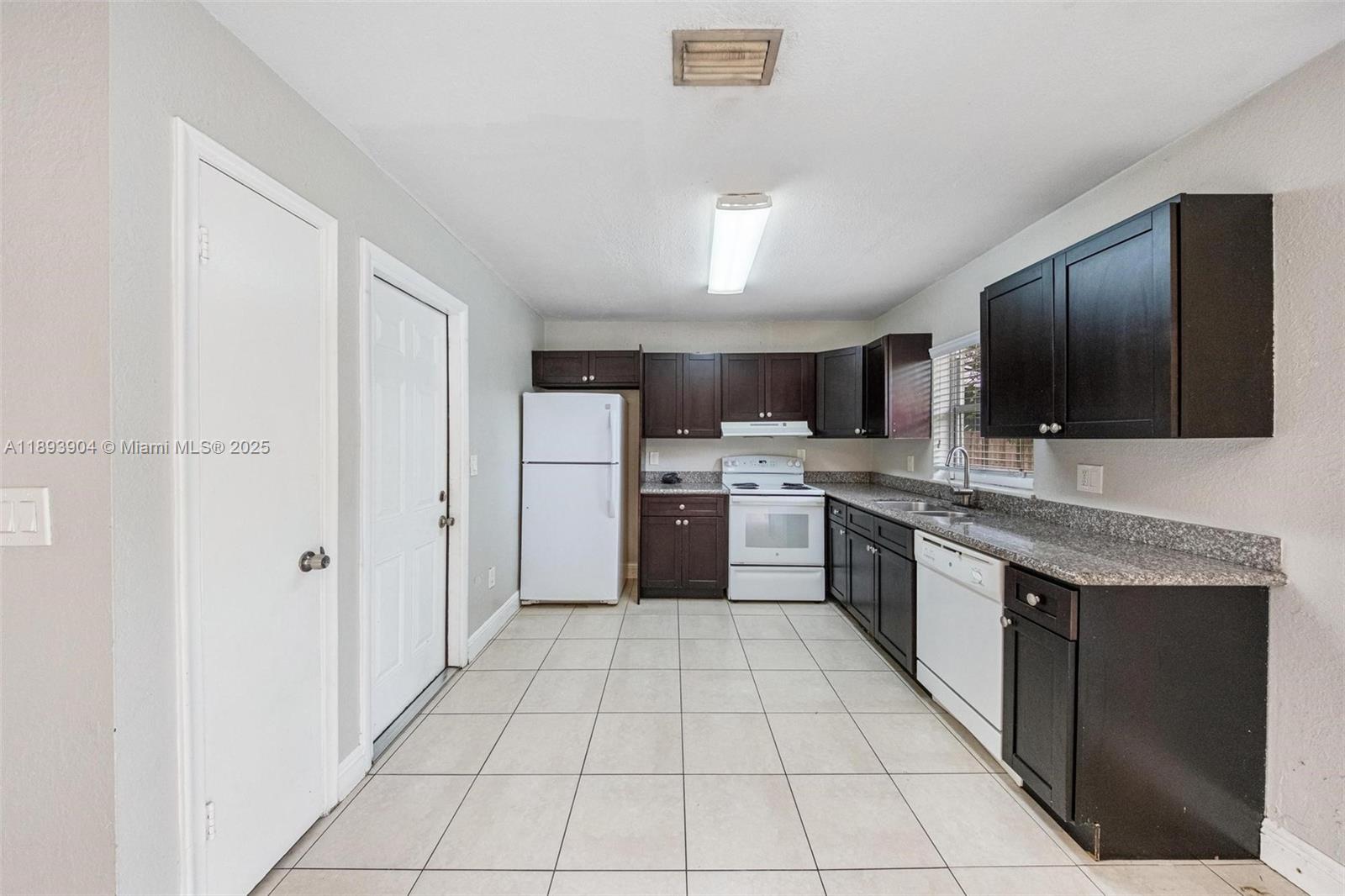 KENDALL LAKE ADDITION - Residential