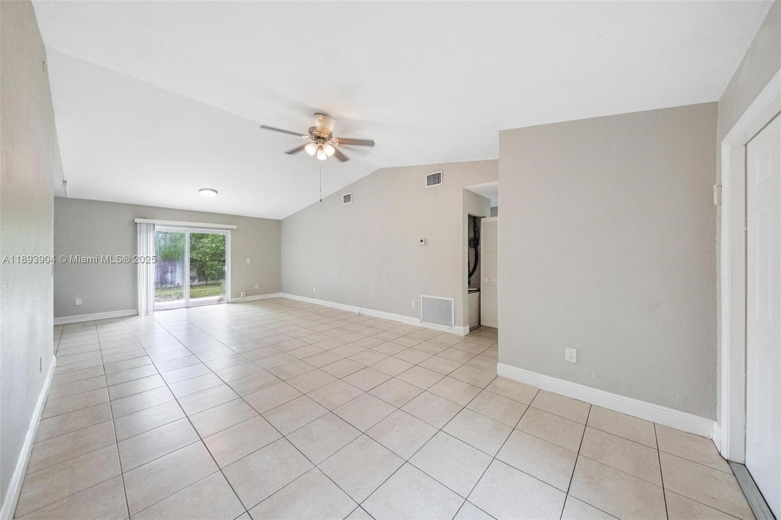 KENDALL LAKE ADDITION - Residential