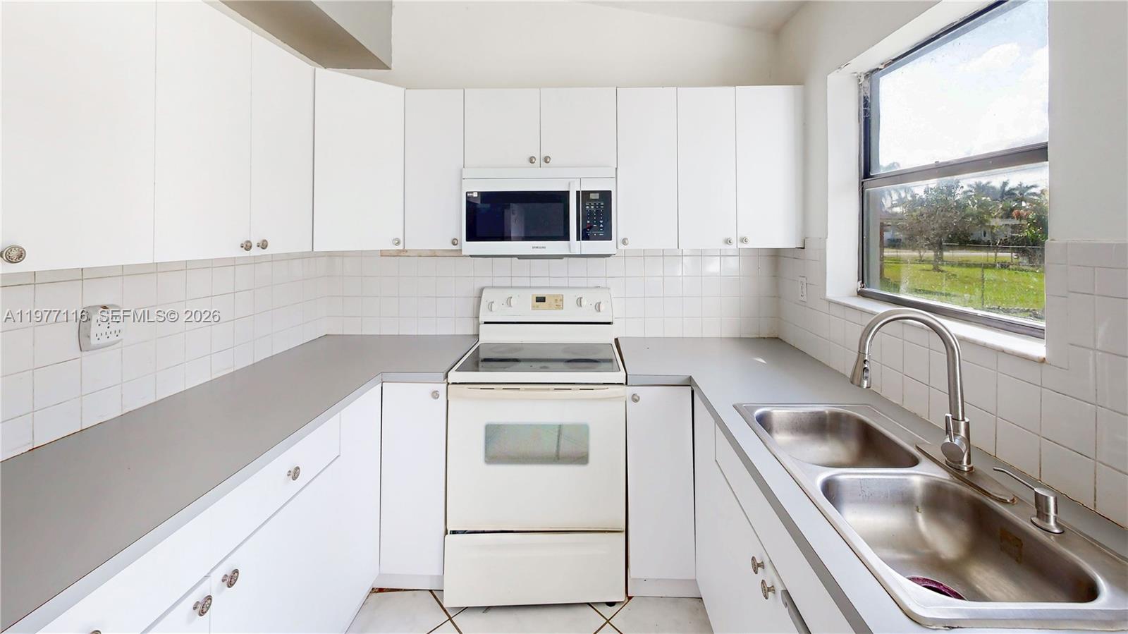 REDLAND VILLAS REV - Residential