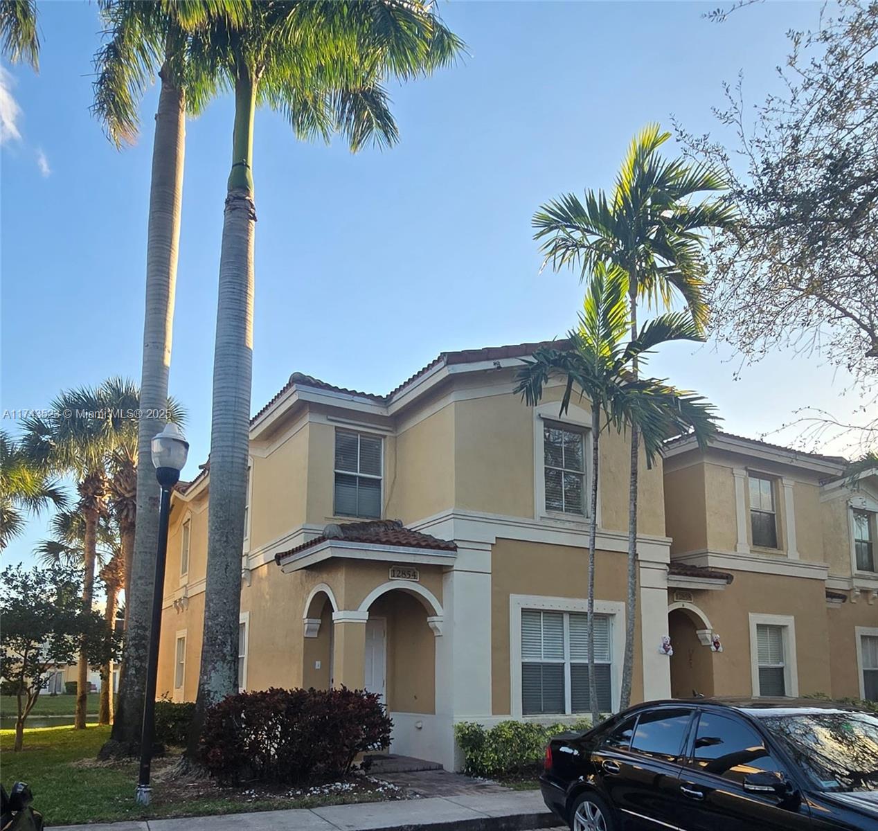 12854 Sw 31st St 137, Miramar, Broward County, Florida - 3 Bedrooms  
3 Bathrooms - 