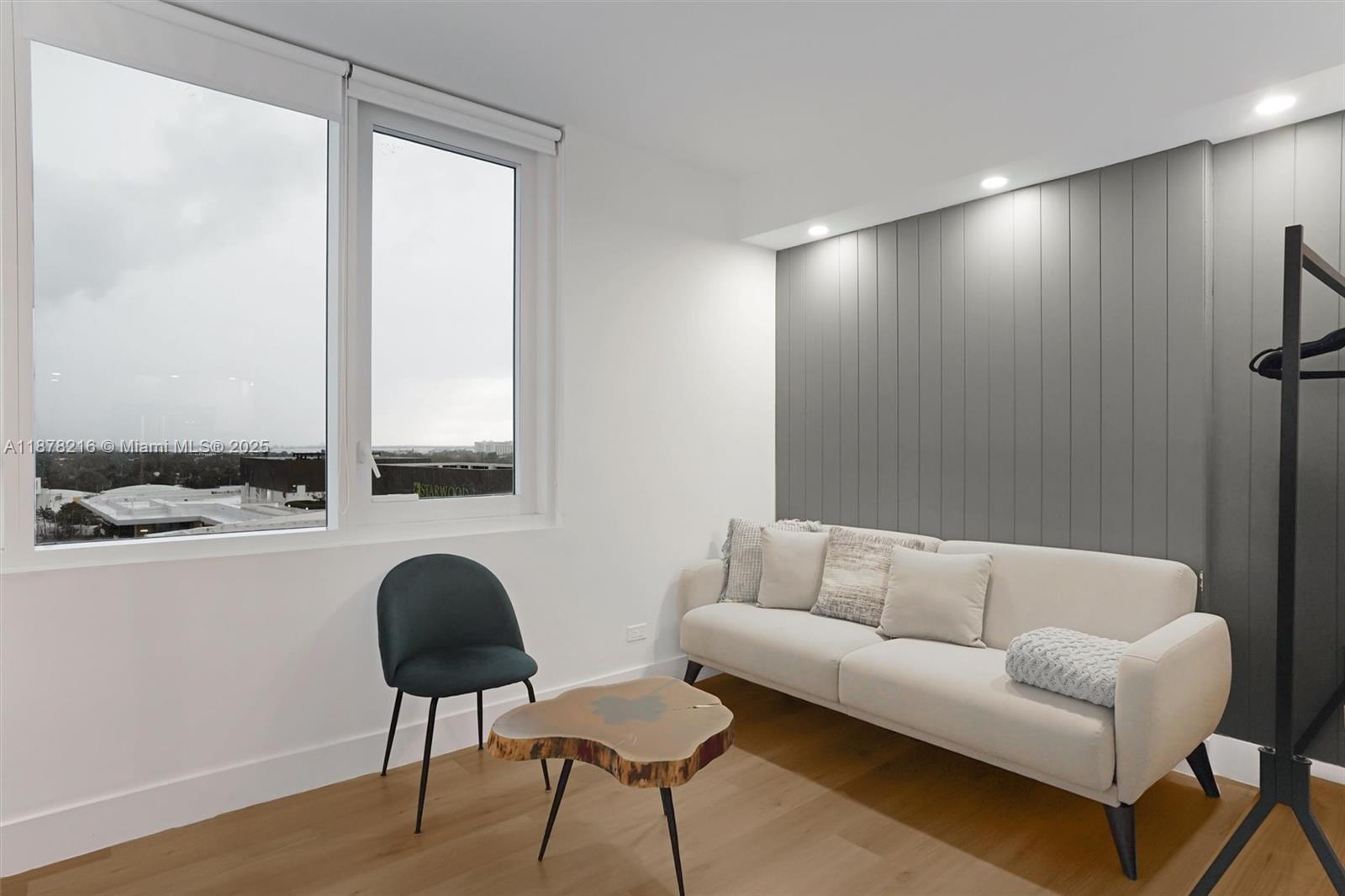 RONEY PALACE CONDO - Residential