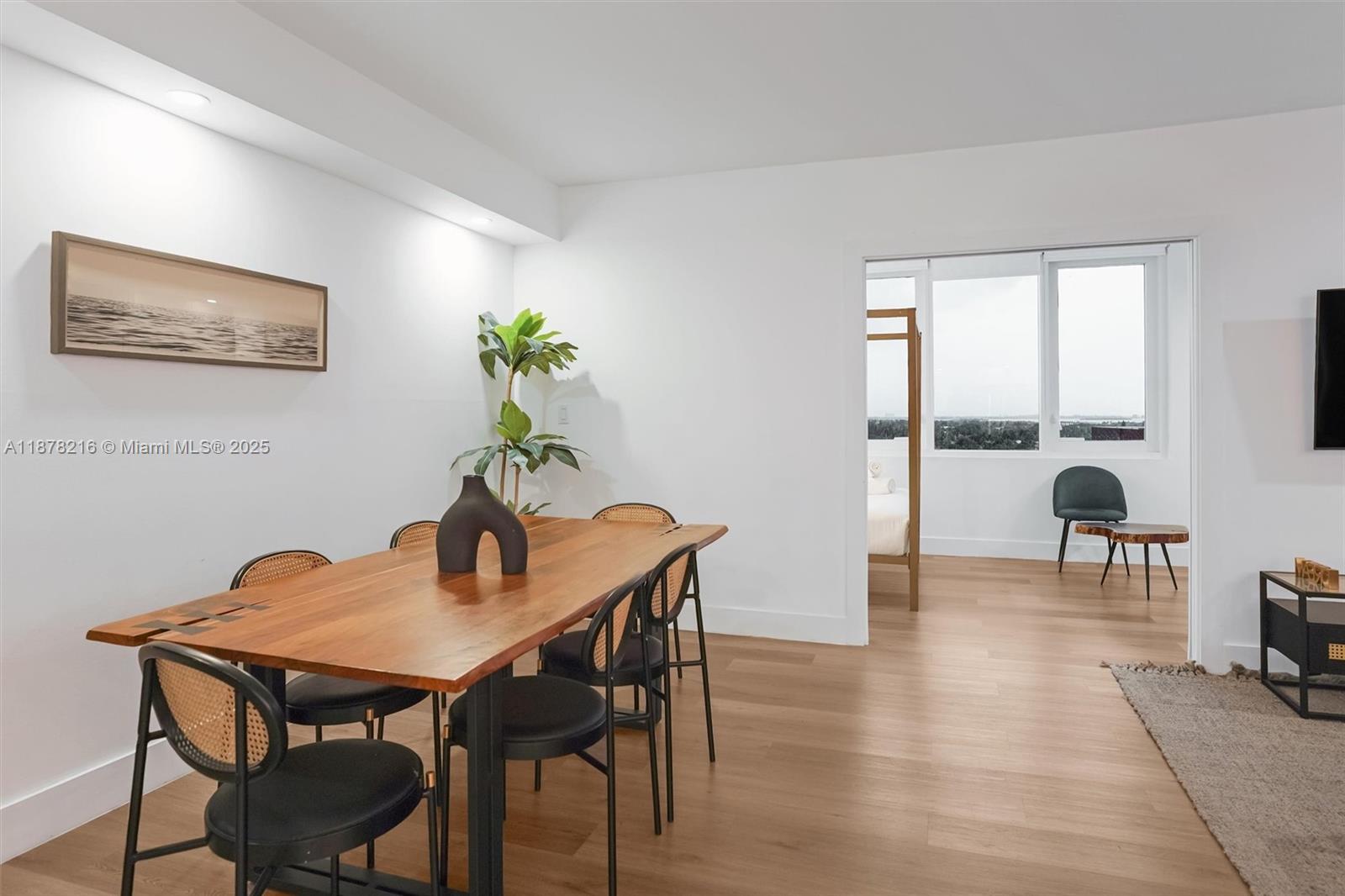 RONEY PALACE CONDO - Residential