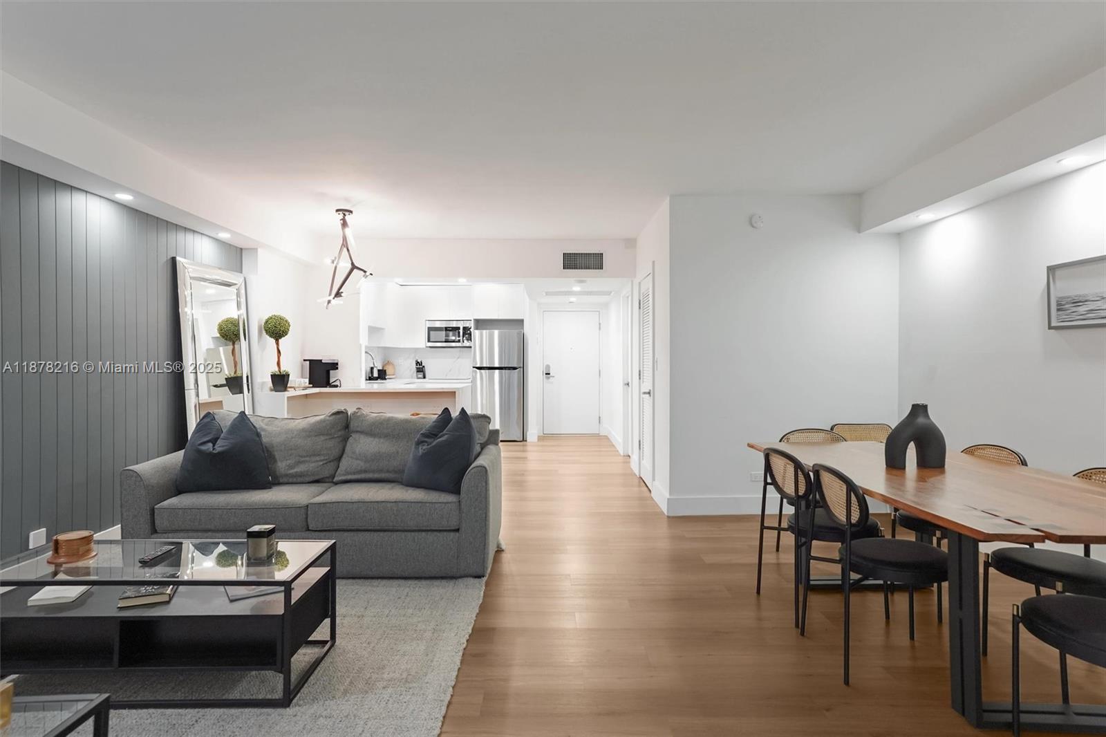 RONEY PALACE CONDO - Residential