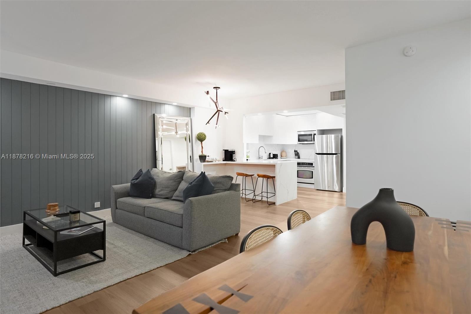 RONEY PALACE CONDO - Residential