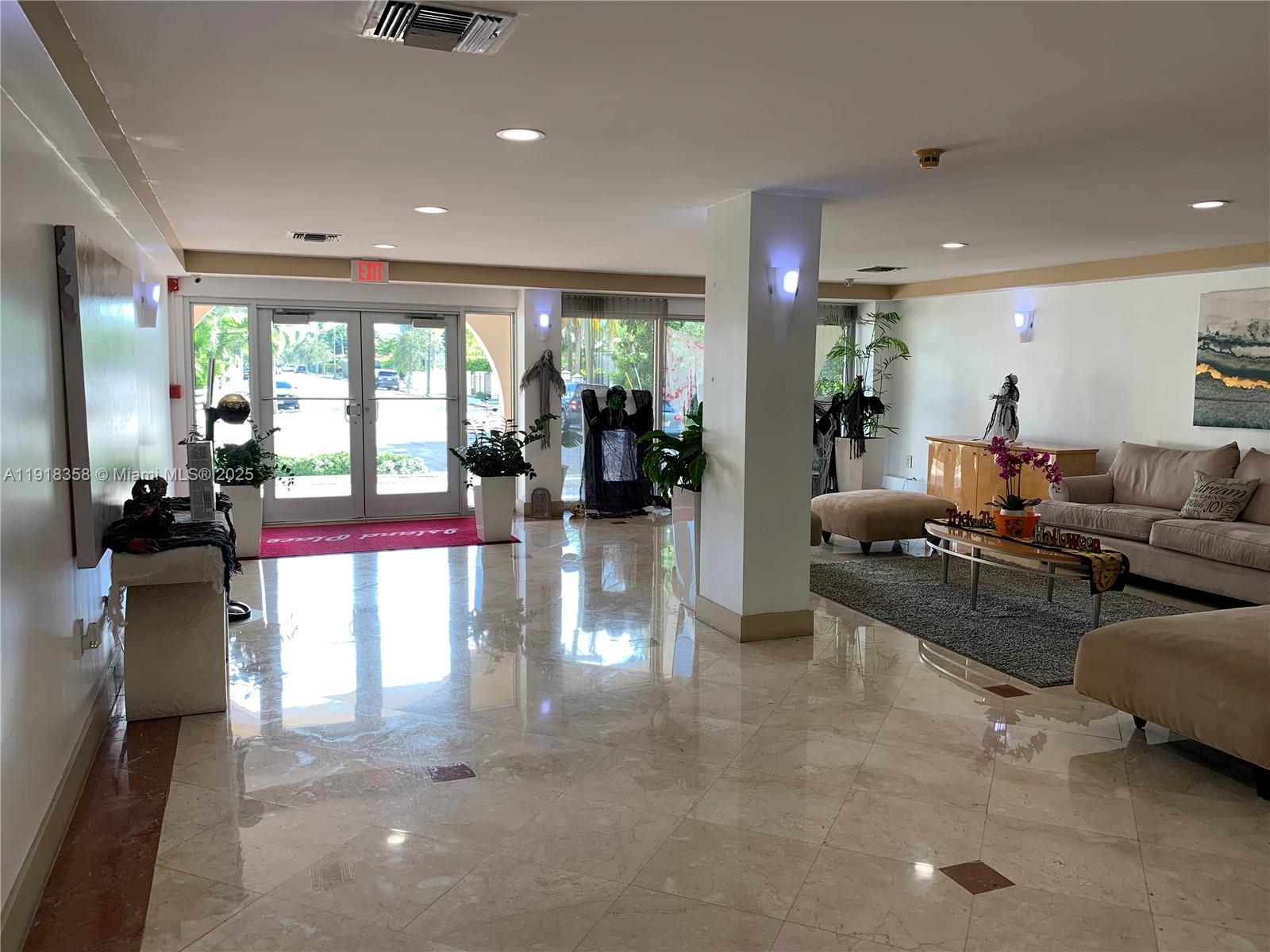 ISLAND PLACE AT NORTH BAY - Residential Lease