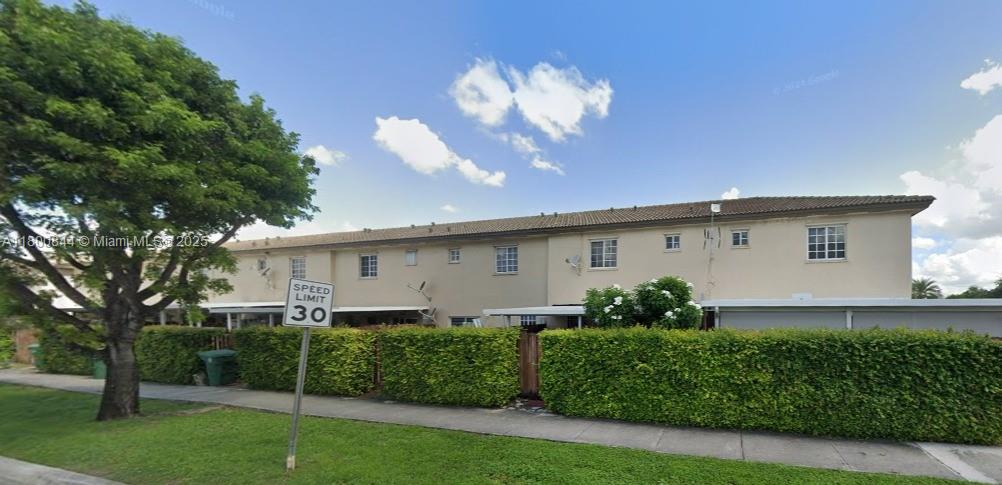 Rental Property at 11416 Nw 93rd Ct 3, Hialeah Gardens, Miami-Dade County, Florida - Bedrooms: 3 
Bathrooms: 2  - $3,100 MO.