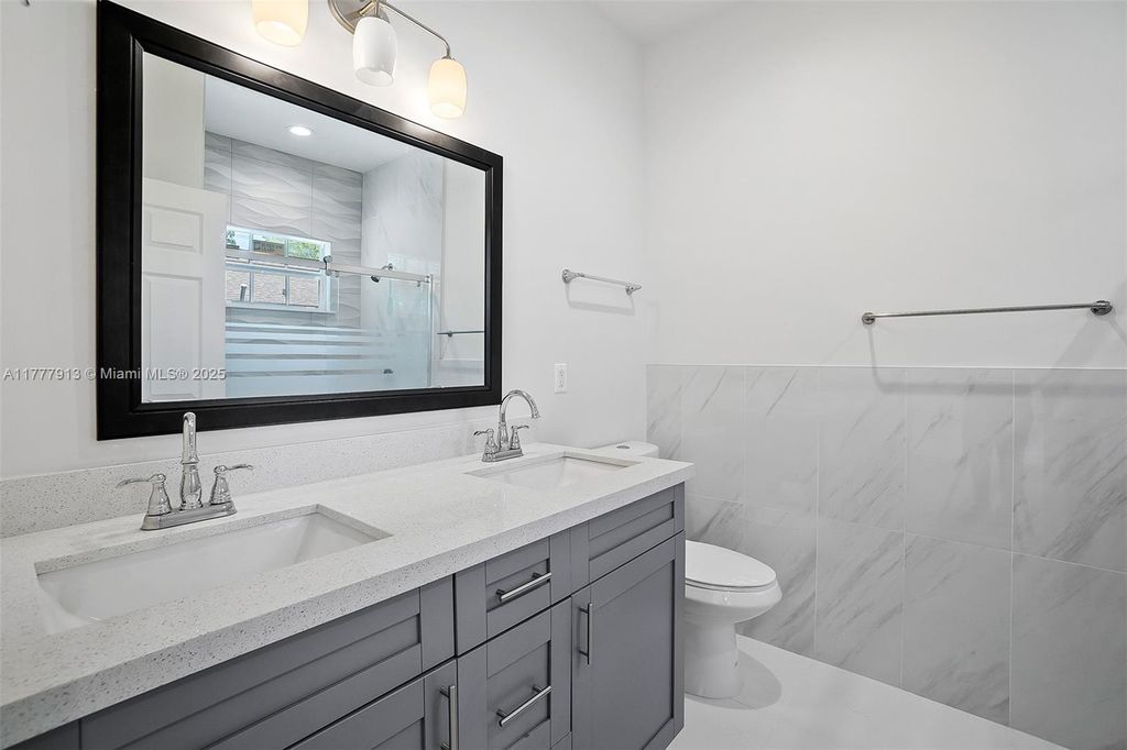 Photo of 711 N L St #1, Lake Worth, FL 33460 (MLS # A11777913)