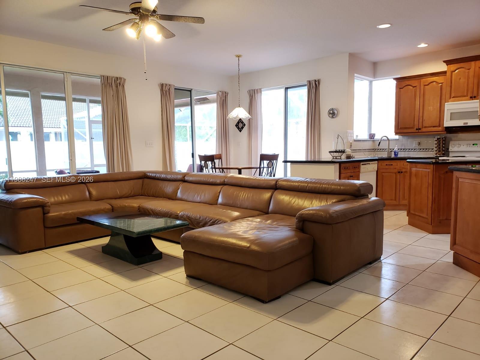 SILVER LAKES AT PEMBROKE - Residential Lease