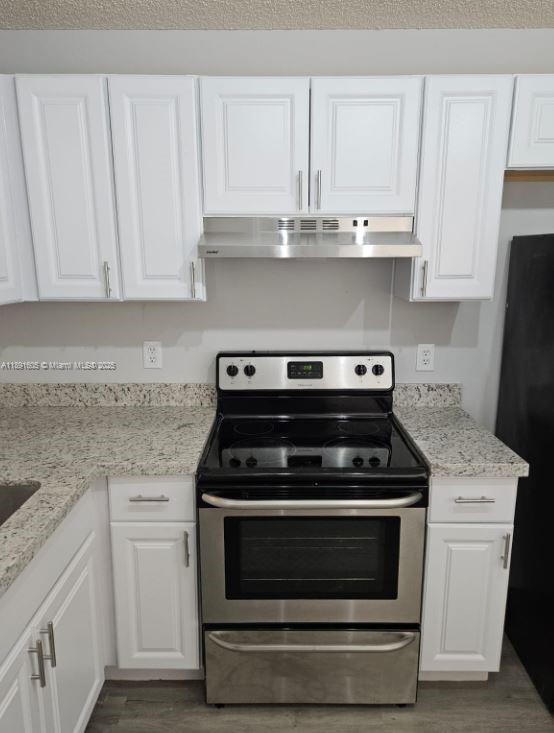 LAKESHORE CONDO 10 - Residential Lease
