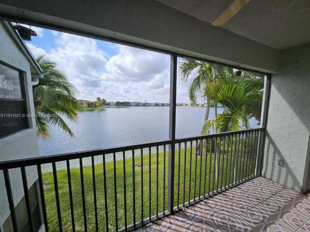 LAKESHORE CONDO 10 - Residential Lease