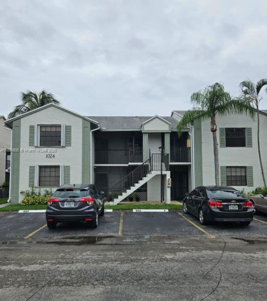 LAKESHORE CONDO 10 - Residential Lease