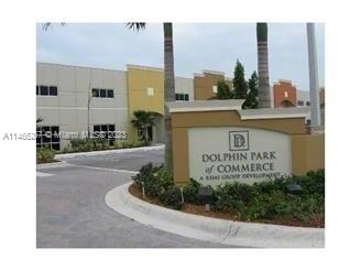 +/-3,100 SF, nice corner office/warehouse with rear loading. Street level unit with +/-600 SF of office space and +/-600 Sf of concrete mezzanine. Kitchenette, one restroom and 4 assigned parking spaces.