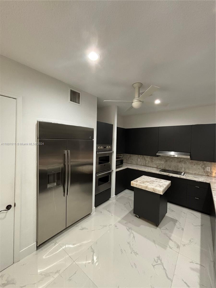 AVENTURA ESTATES - Residential