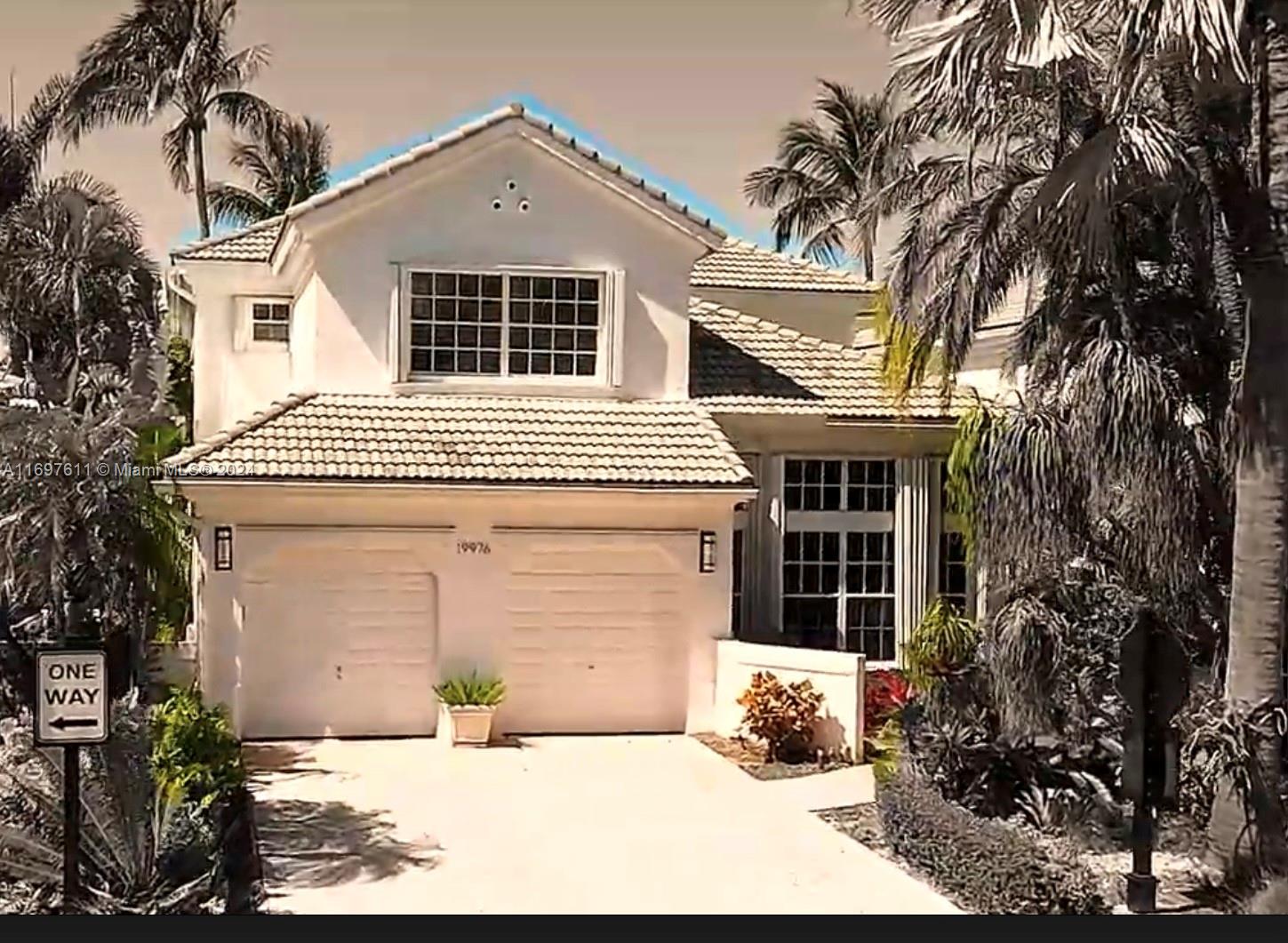 AVENTURA ESTATES - Residential