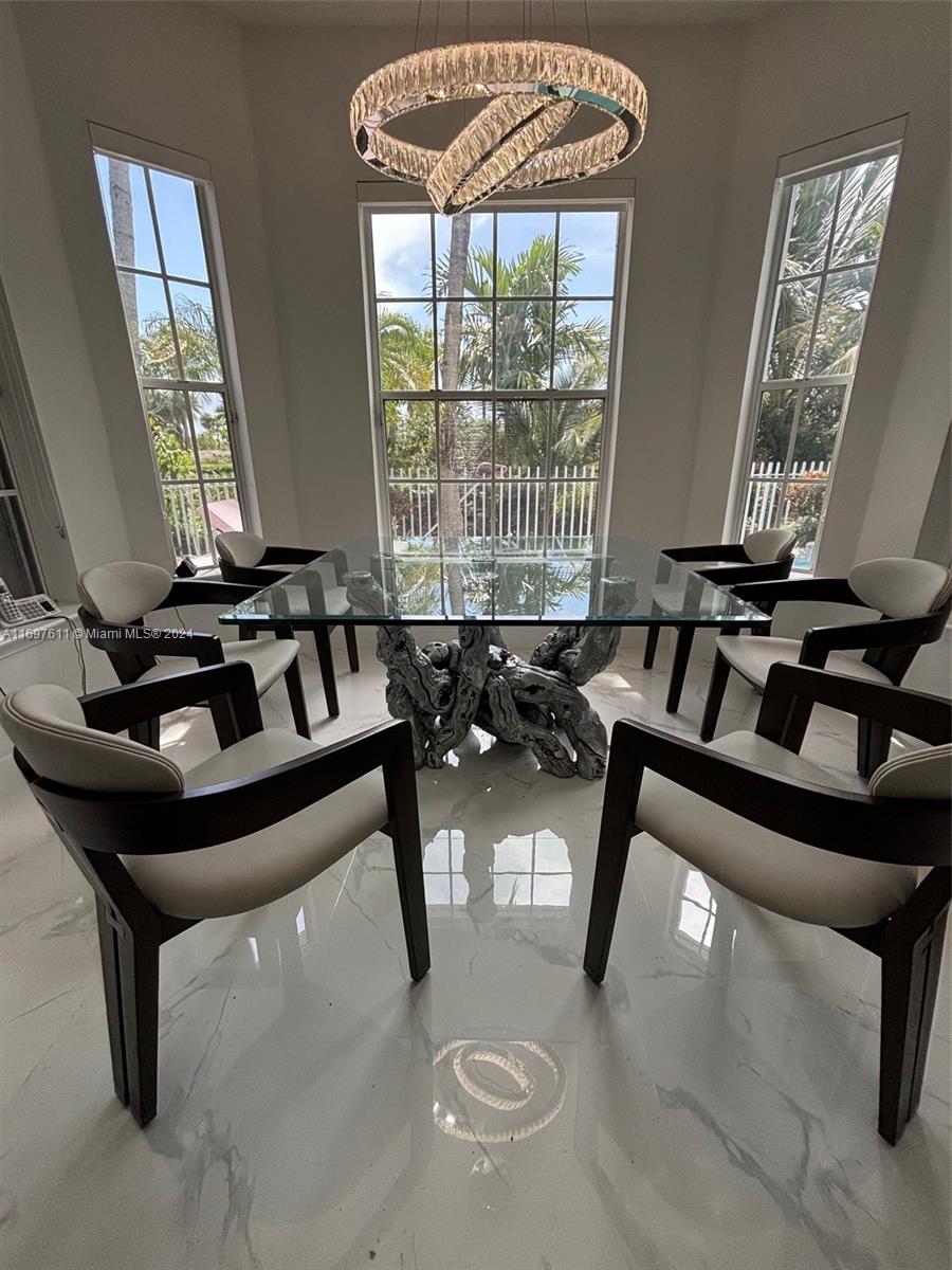 AVENTURA ESTATES - Residential