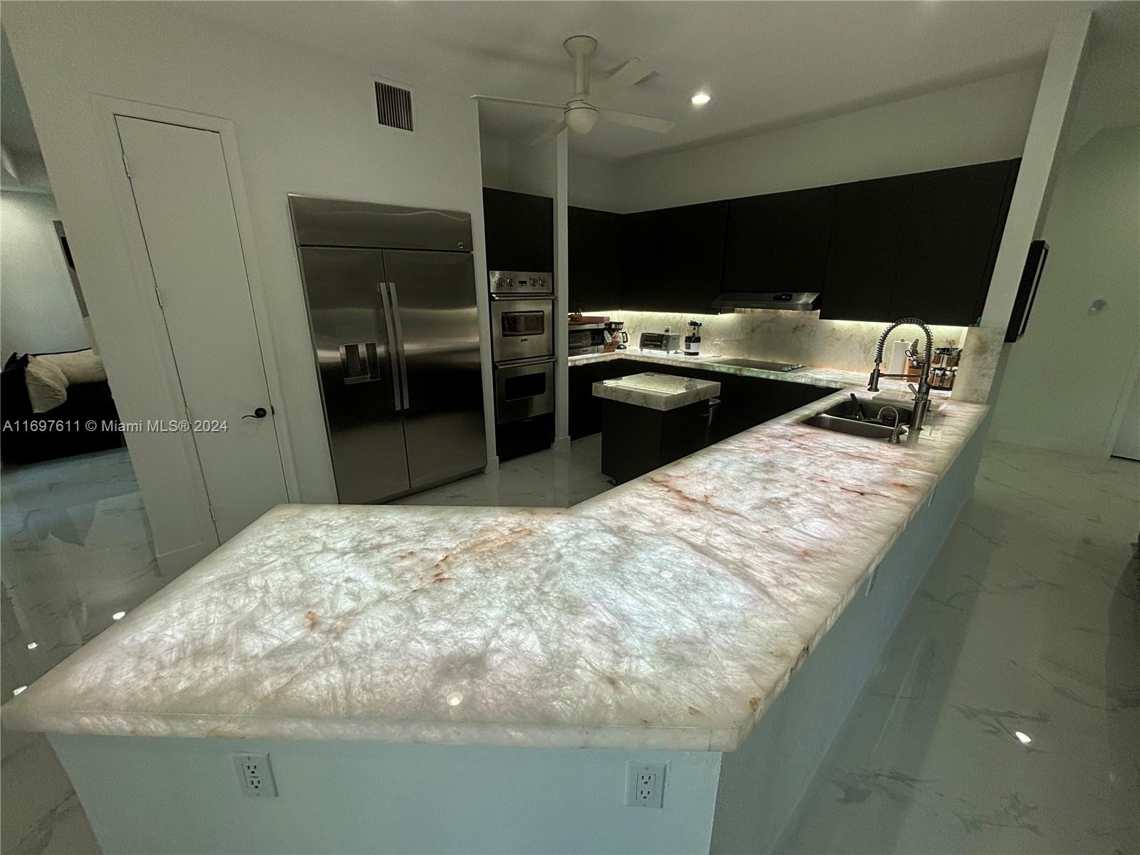 AVENTURA ESTATES - Residential