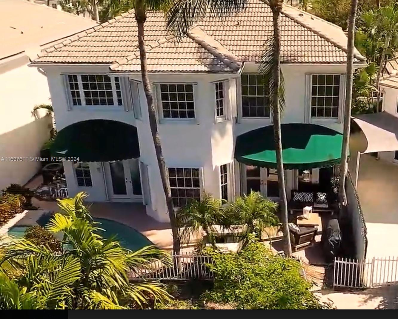 AVENTURA ESTATES - Residential