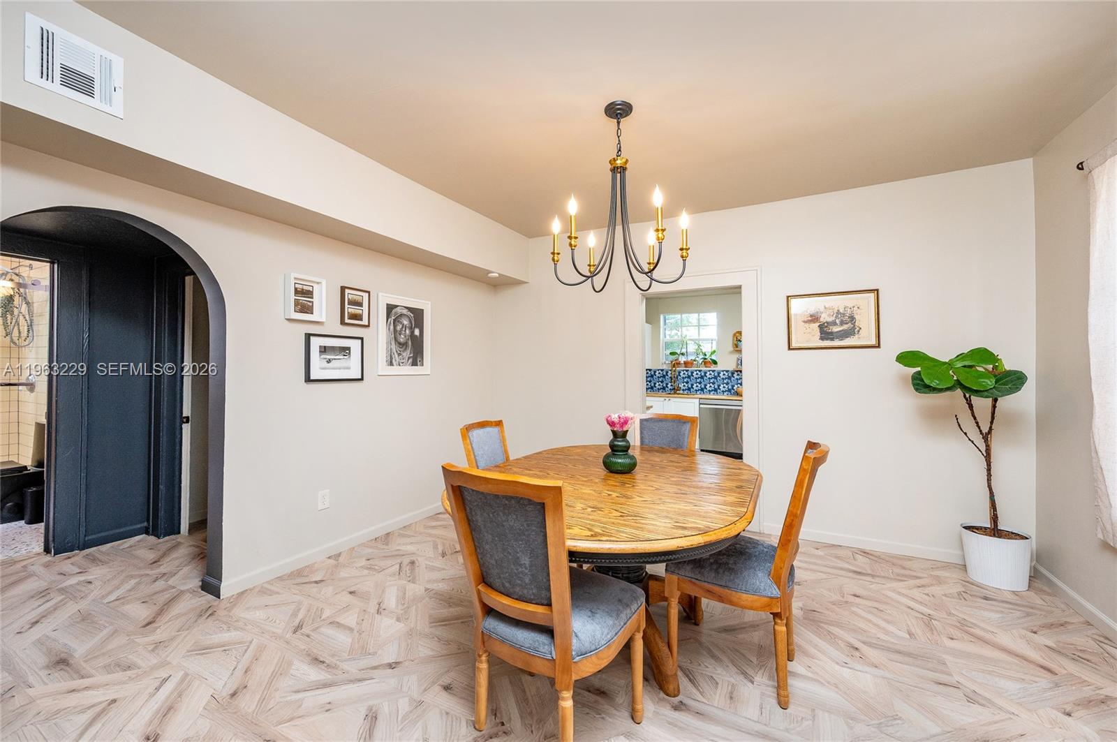 17TH AVE MANOR - Residential