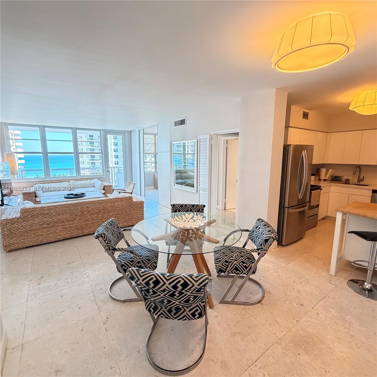 5700 Collins Ave 11A