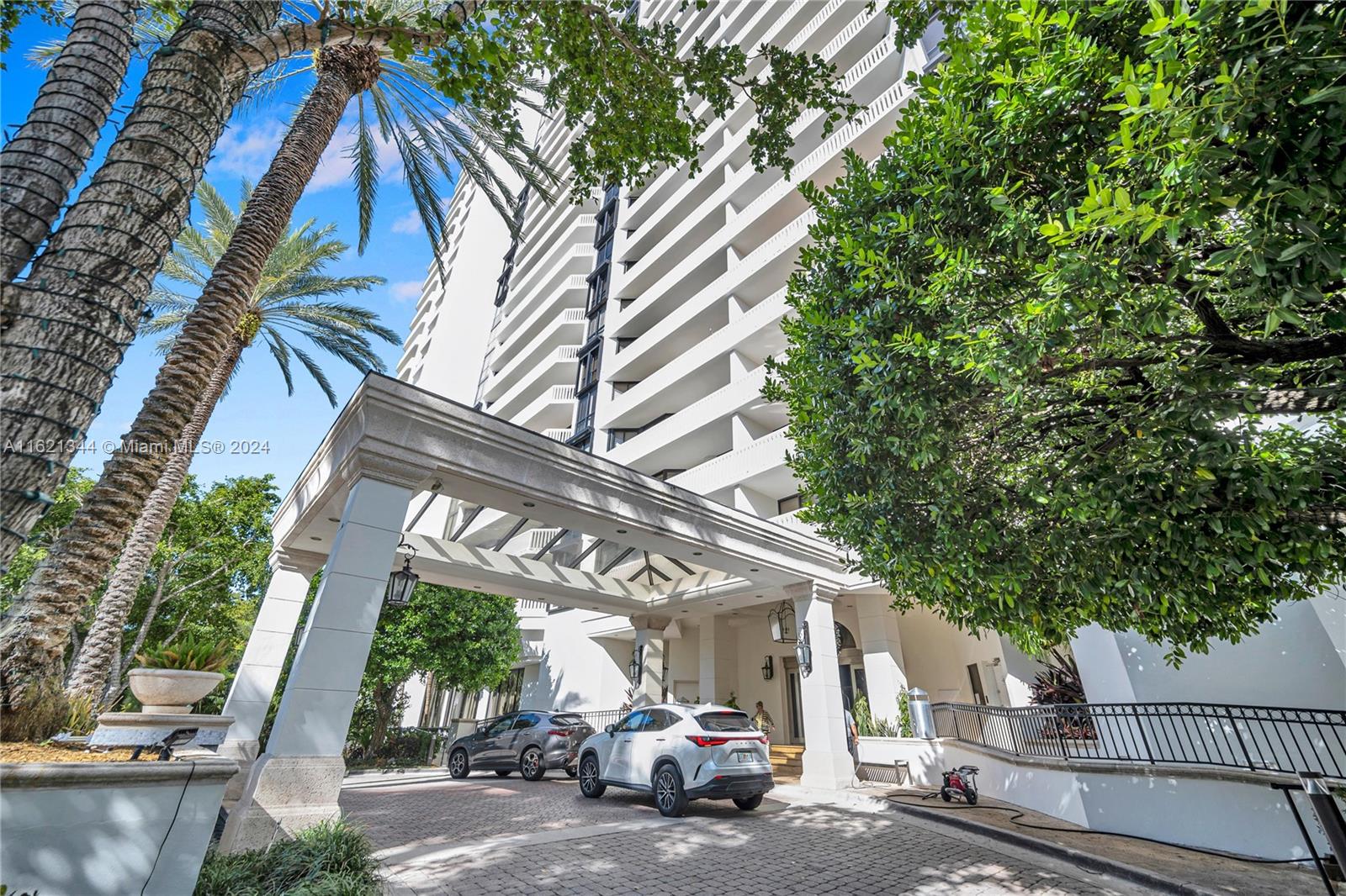 ADJUSTED PRICE TO SELL. Discover the epitome of luxury living at Williams Island. This highly sought-after 4,050 SQ FT corner unit boasts breathtaking panoramic views from its expansive open-plan living area, kitchen, bedrooms, and wrap-around patio. Featuring marble and wood floors throughout, it also includes a versatile flex space with a private bathroom. Enjoy resort-style amenities such as a clubhouse, pools, restaurants, spa, gym, marina, dog park, 16 tennis courts, valet service, and more.