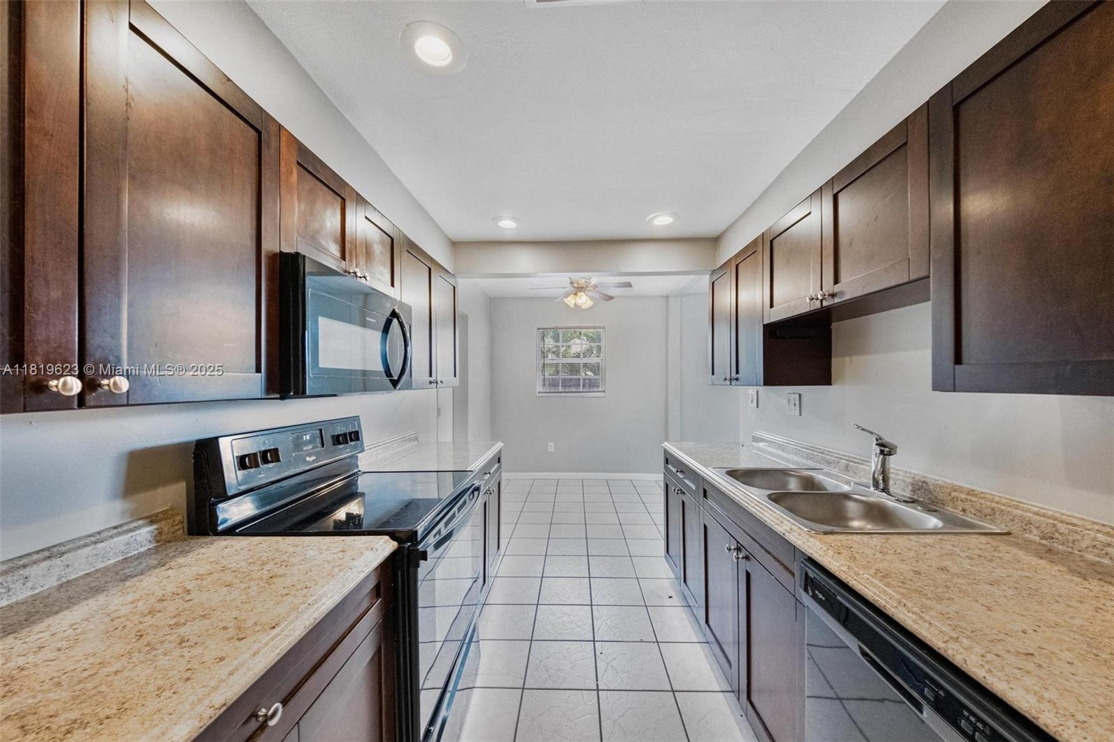 IVES ESTATES SEC 3 - Residential