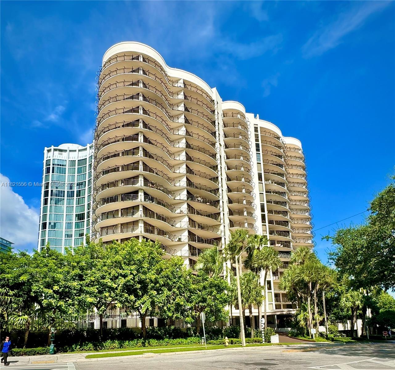 Rental Property at 2843 S Bayshore Dr 4A, Miami, Broward County, Florida - Bedrooms: 2 
Bathrooms: 2  - $4,650 MO.