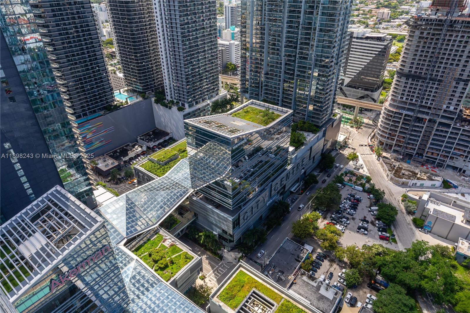 REACH CONDO - Residential