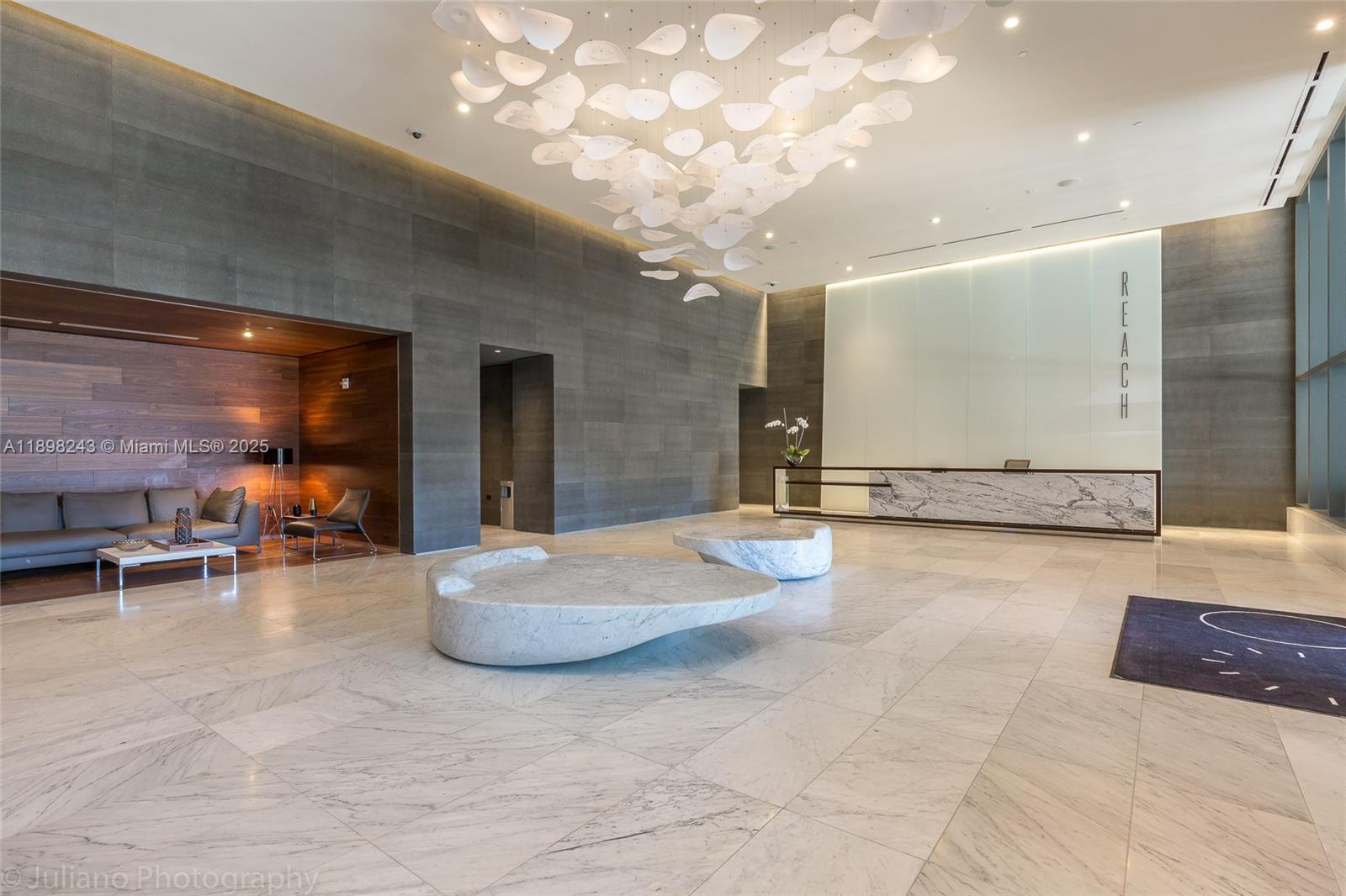 REACH CONDO - Residential