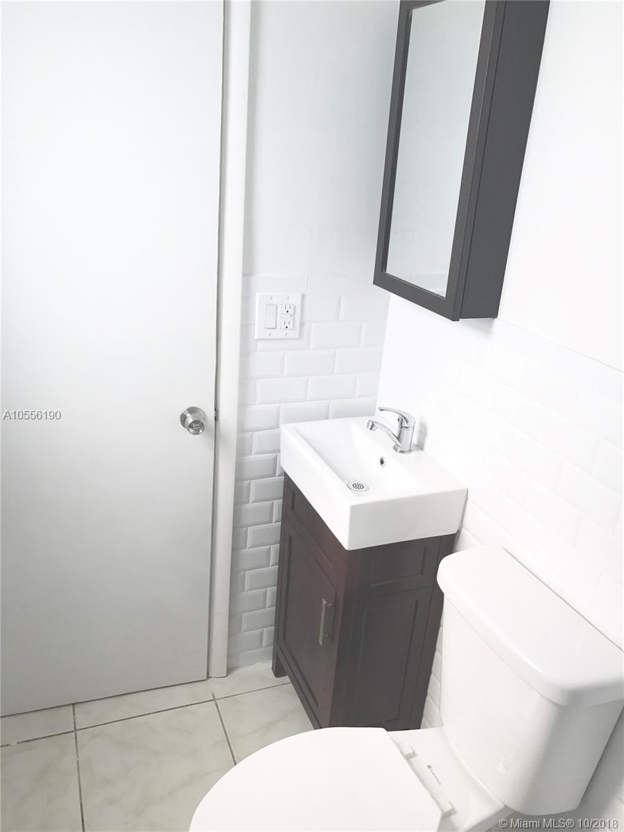 LAWRENCE ESTATES LAND COS - Residential Lease