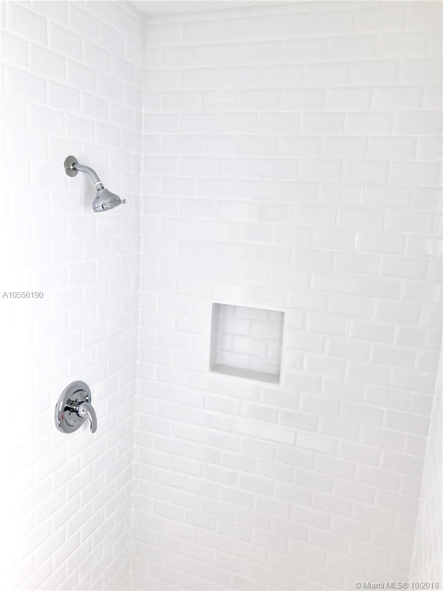 LAWRENCE ESTATES LAND COS - Residential Lease