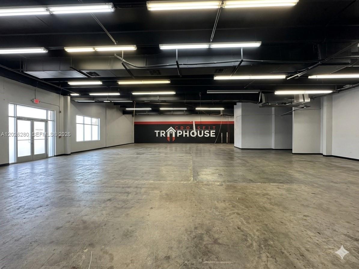 590 SW 9th Ter 9-11