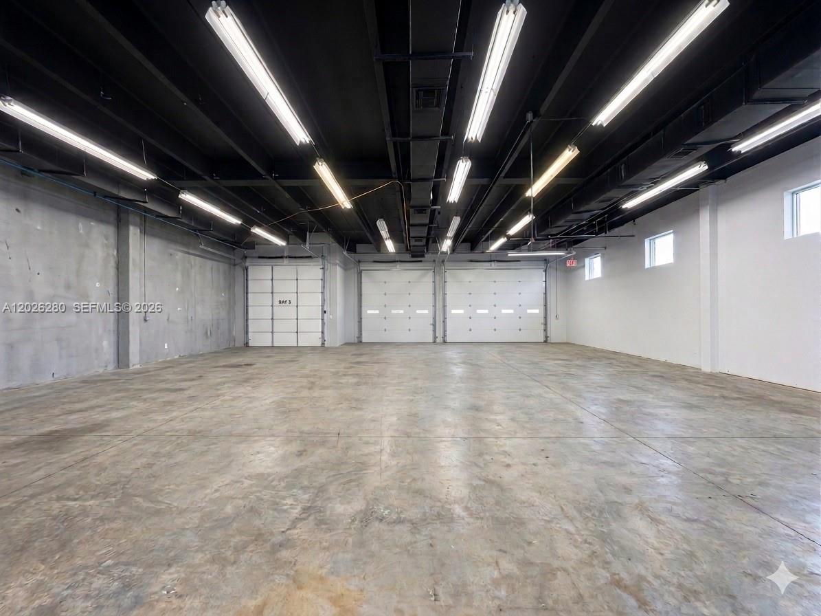 590 SW 9th Ter 9-11