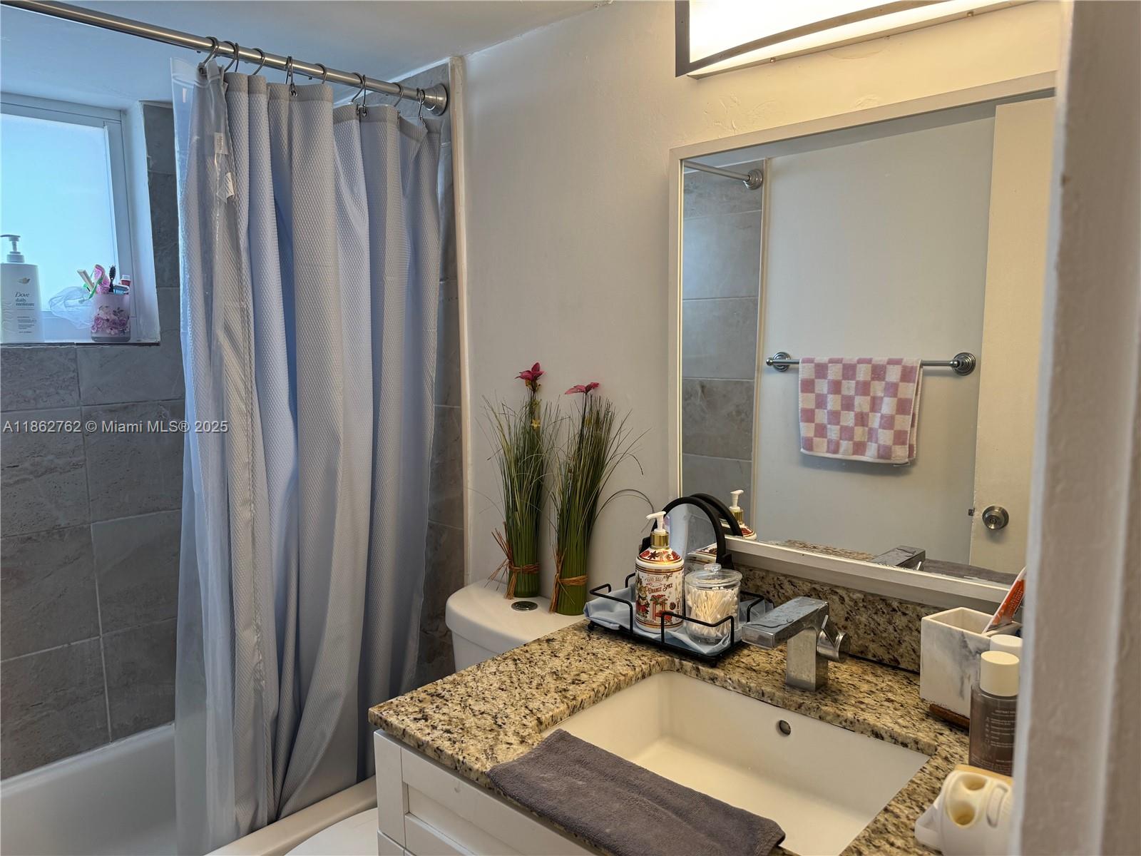 THE PALMS 51 CONDO - Residential