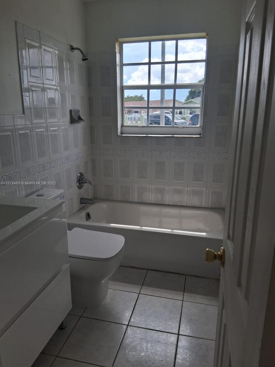 LIBERTY HOMES ESTATES SEC - Residential Lease