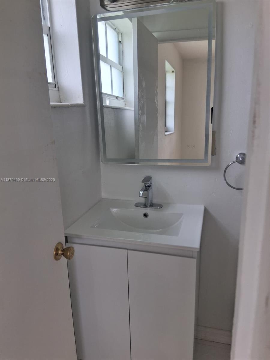 LIBERTY HOMES ESTATES SEC - Residential Lease