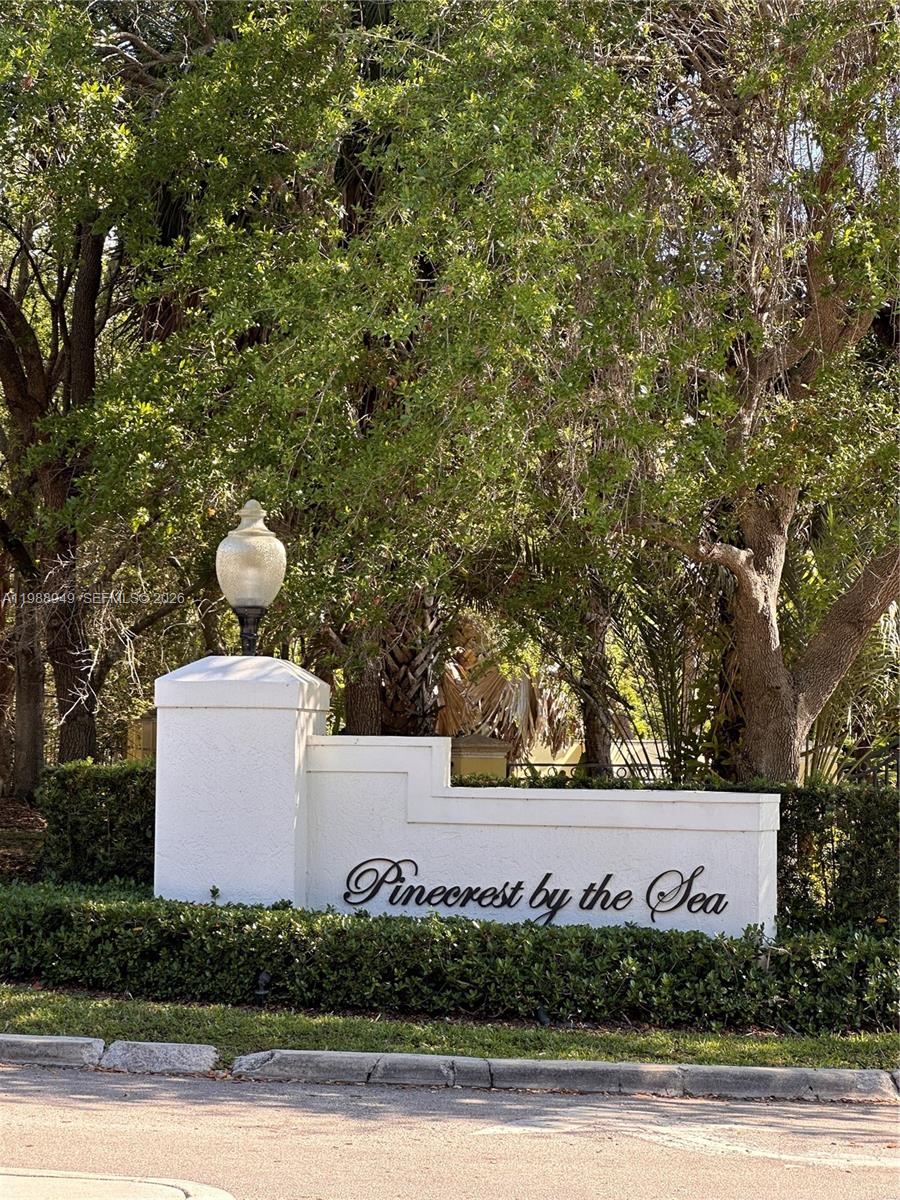 CUTLER BAY ESTATES - Residential