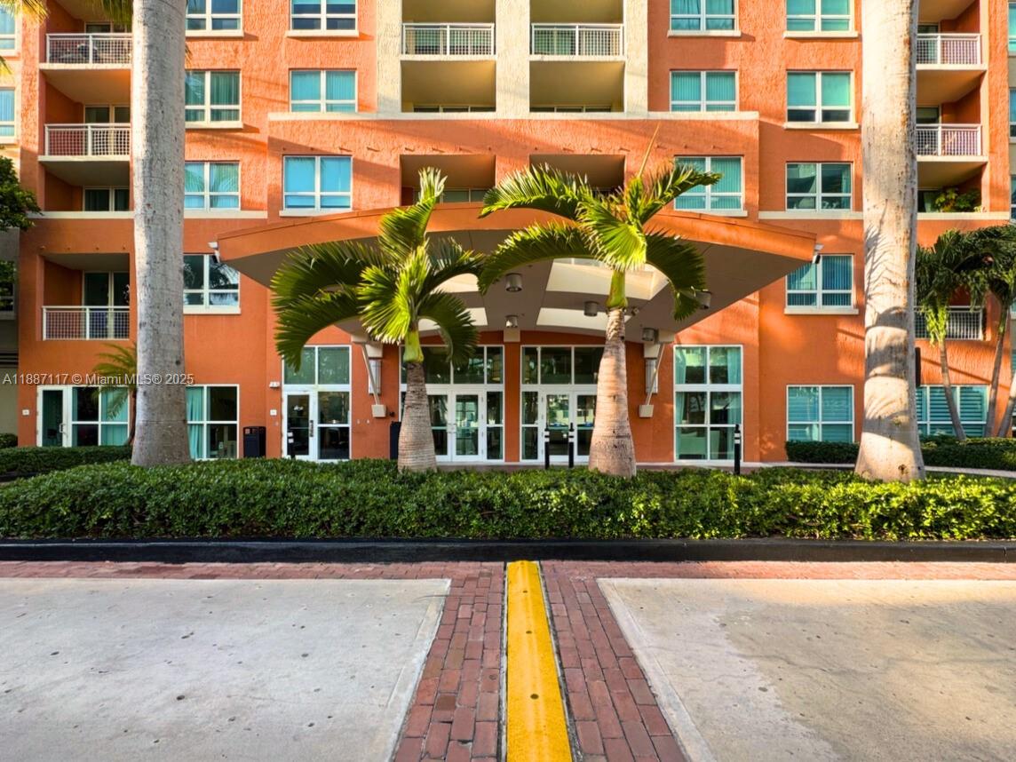 2000 N Bayshore Dr 118