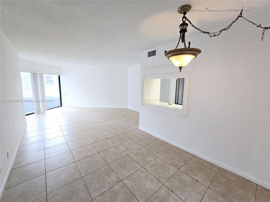 Prime 1-Bed, 1-Bath Condo – Excellent Condition and Location for Living or Investment! This beautifully maintained 1-bedroom, 1-bath condo offers 775 sqft of comfortable living space in a highly sought-after location. Perfectly situated near restaurants, banks, pharmacies, shopping centers, hospitals, and bus stops, it offers ultimate convenience. Whether you're looking for a cozy home or an investment property with great rental potential, this condo is a fantastic opportunity. Ideal for investors seeking rental income or anyone looking to enjoy a prime location with easy access to everything. Don’t miss this incredible chance!.----------UNIT RENTED TILL 4/30/2026, PAYS $1,500.00 PER MONTH - tenants can open the door with 24hs notice in advance