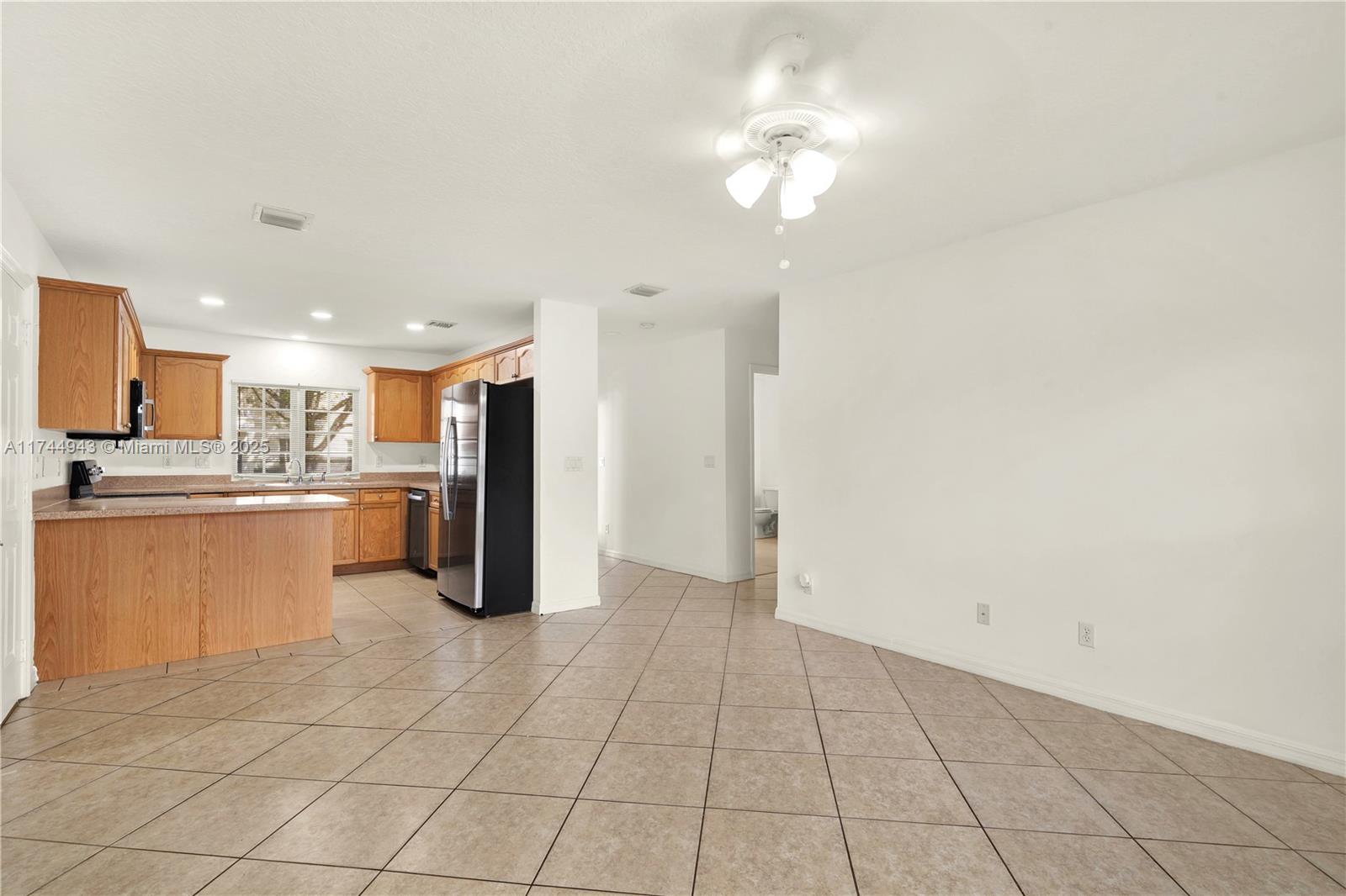 DOVE LANDING CONDO - Residential Lease