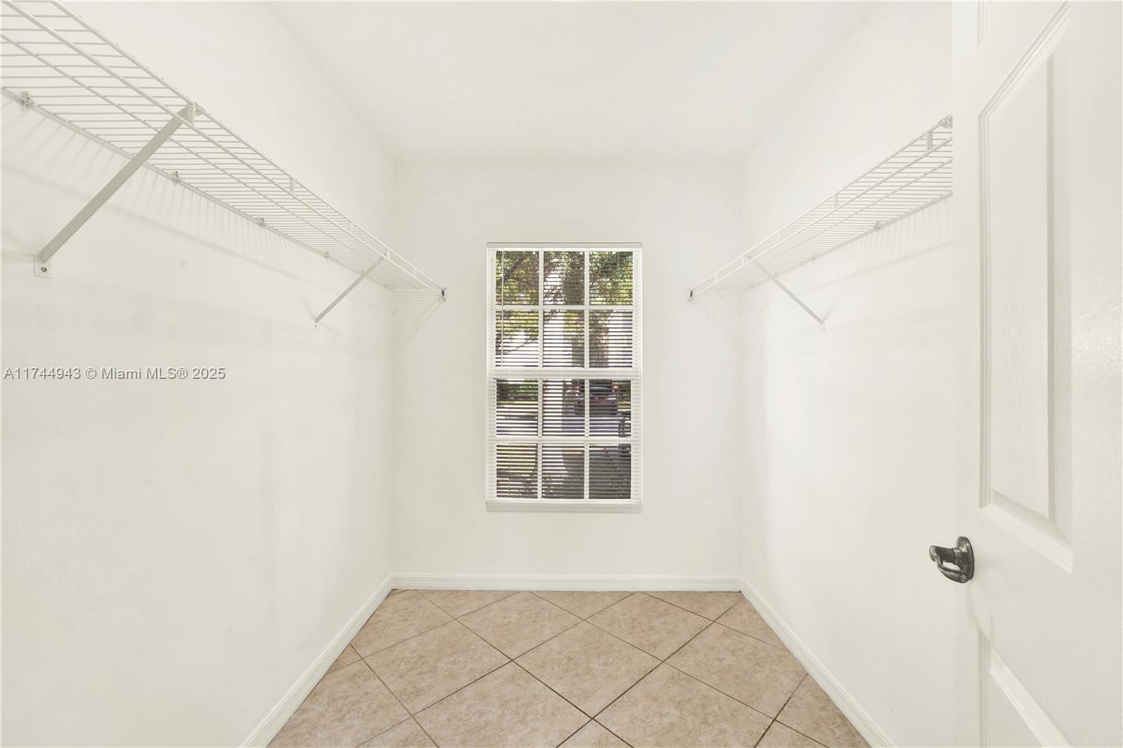 DOVE LANDING CONDO - Residential Lease