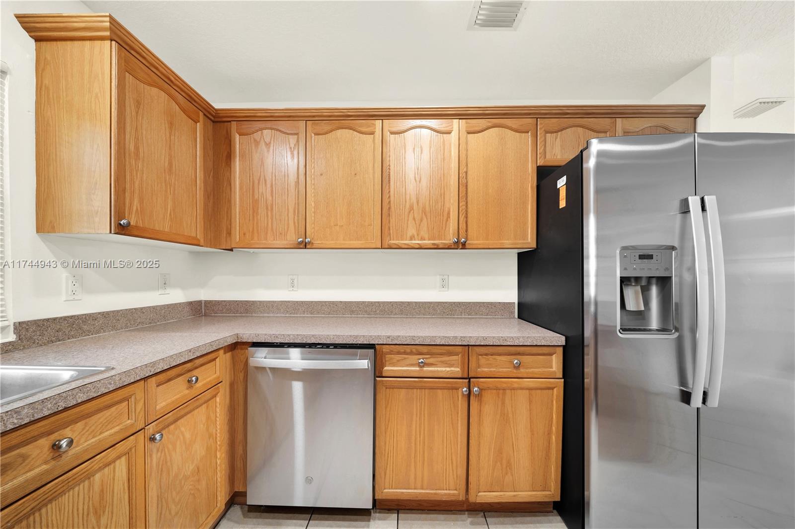 DOVE LANDING CONDO - Residential Lease