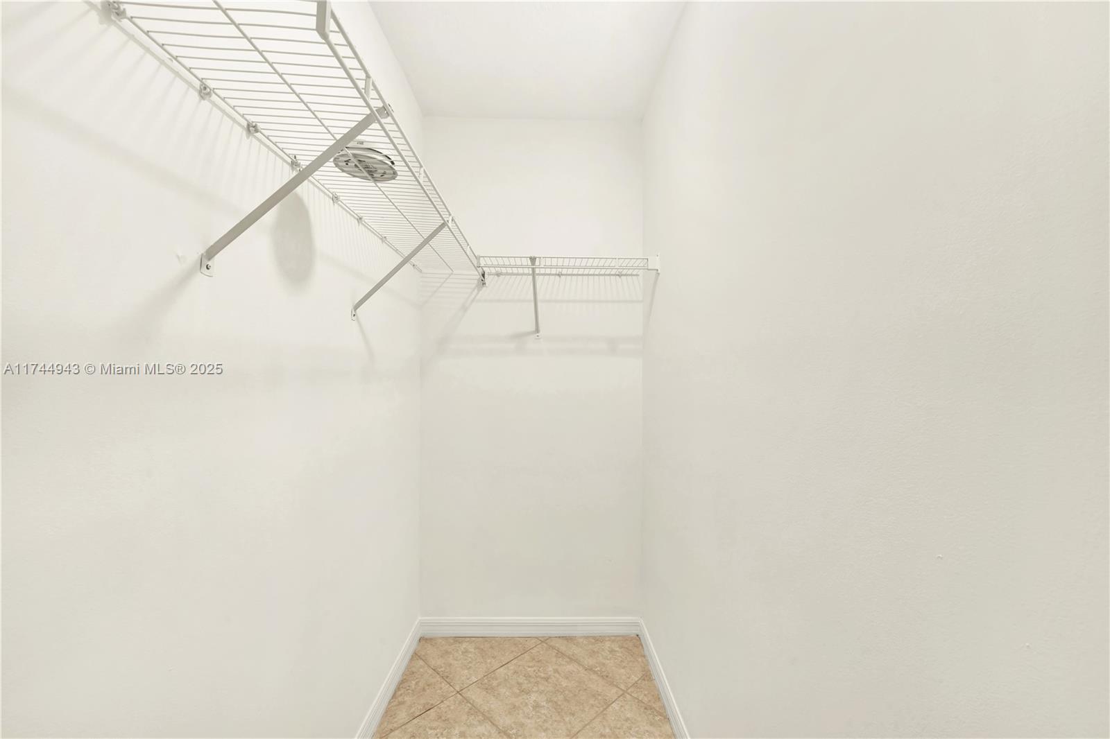 DOVE LANDING CONDO - Residential Lease