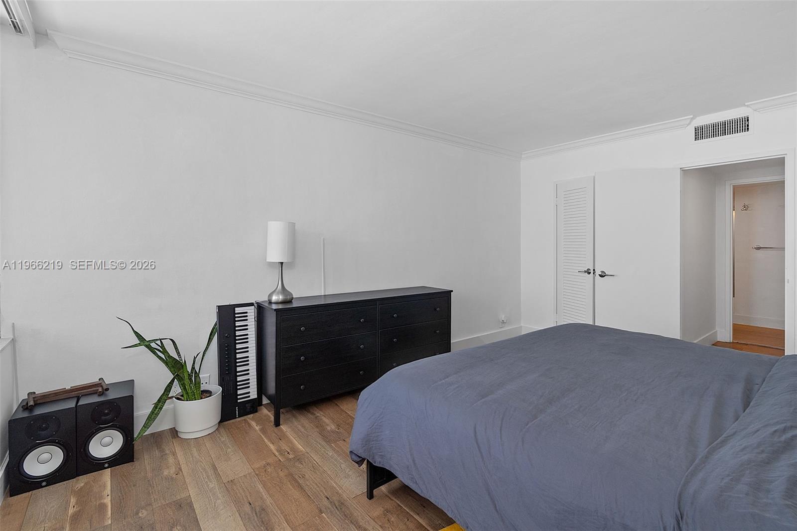 MIRADOR 1200 CONDO - Residential