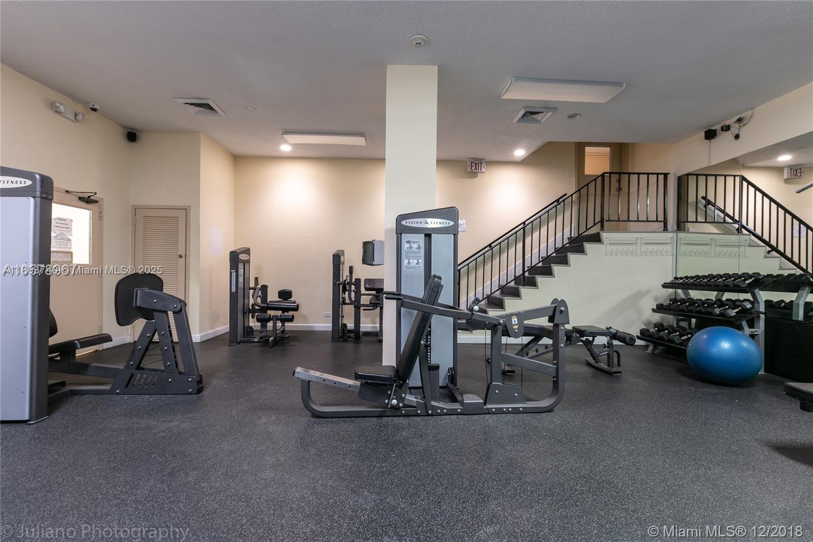 WINSTON TOWERS 200 - Residential