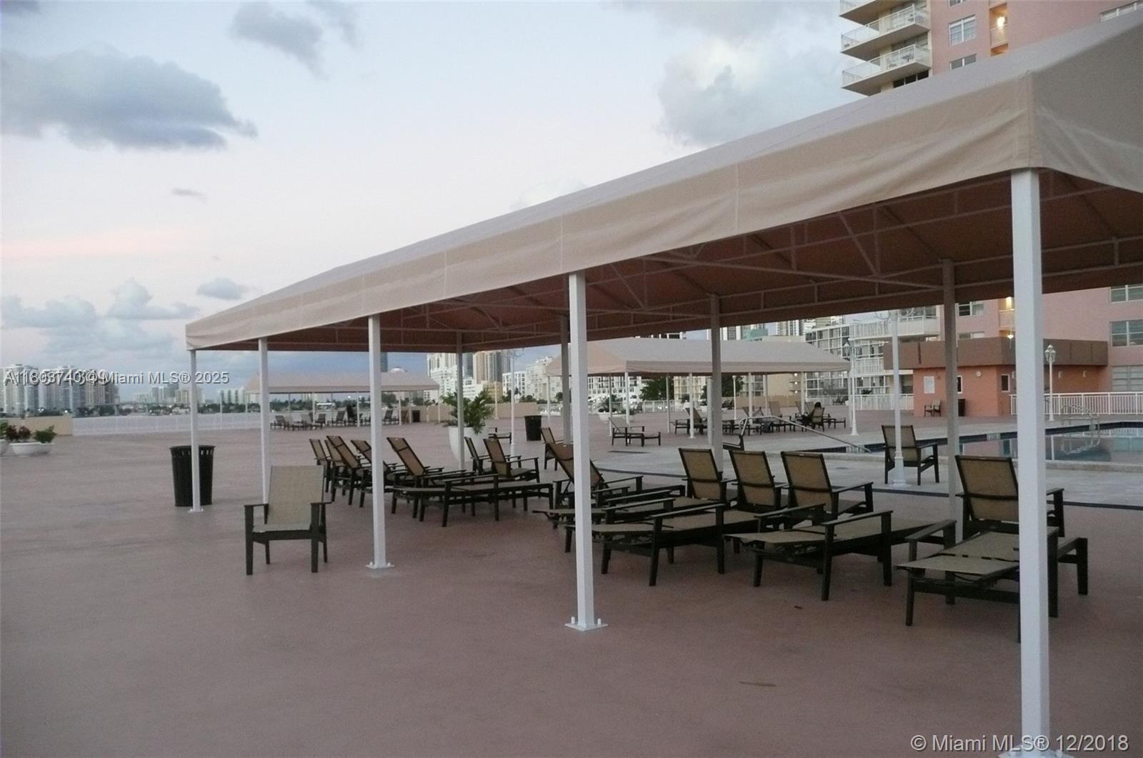 WINSTON TOWERS 200 - Residential