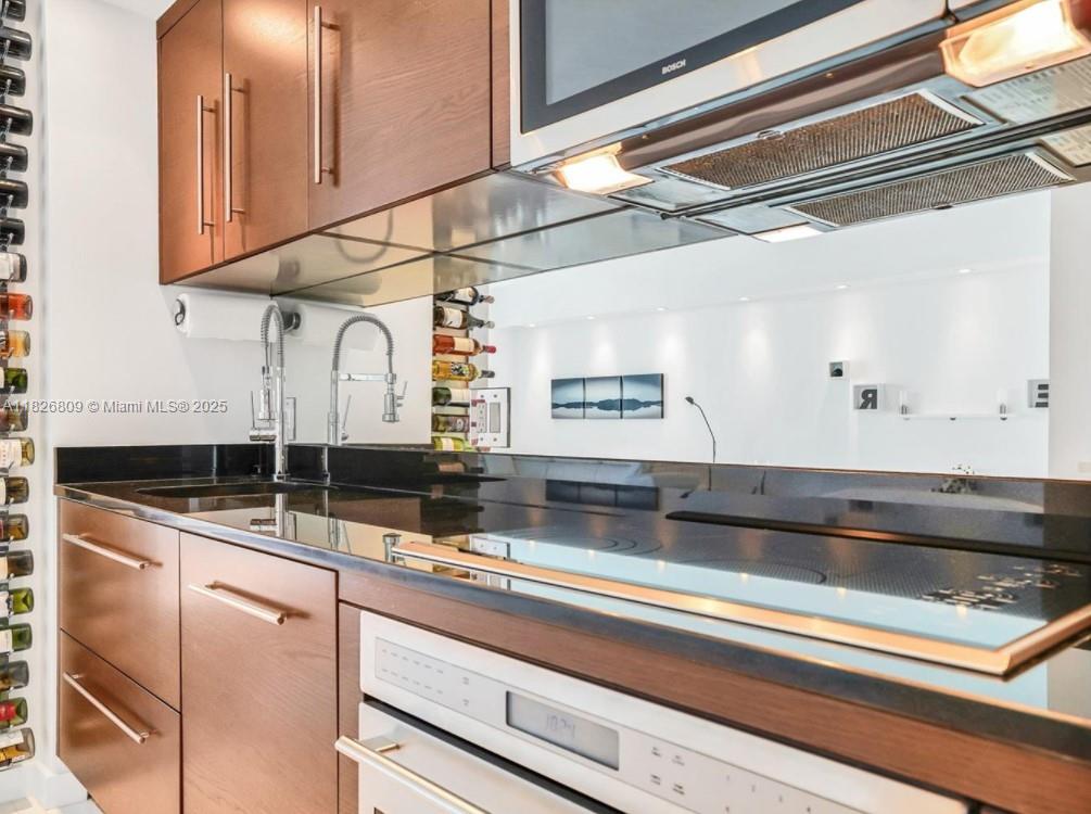 ICONBRICKELL CONDO NO 1 - Residential