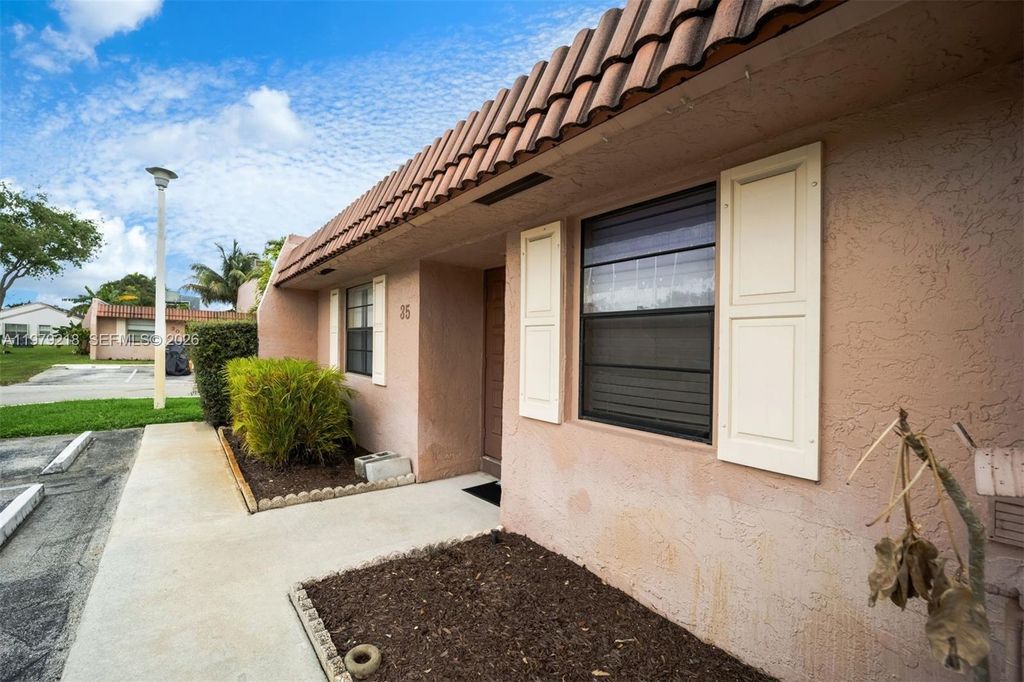 Photo of 35 Cortez Way #1-43, Davie, FL 33324 (MLS # A11979218)