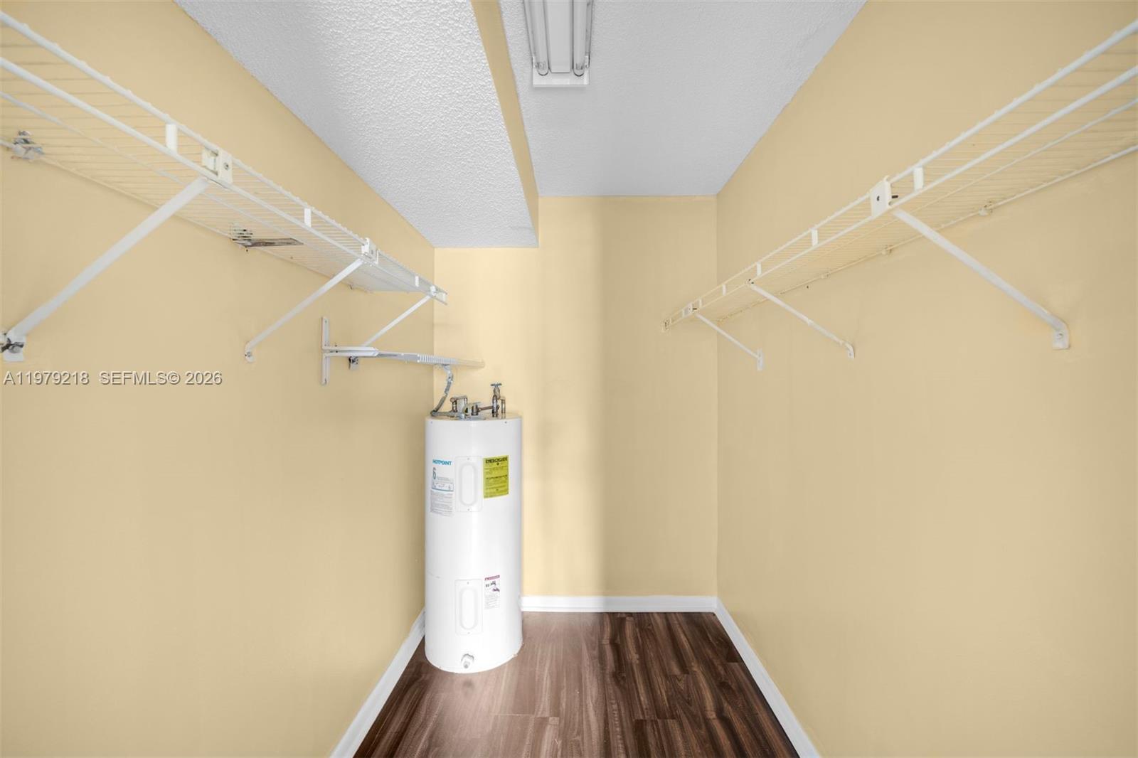 VALENCIA VILLAGE CONDO PH - Residential Lease