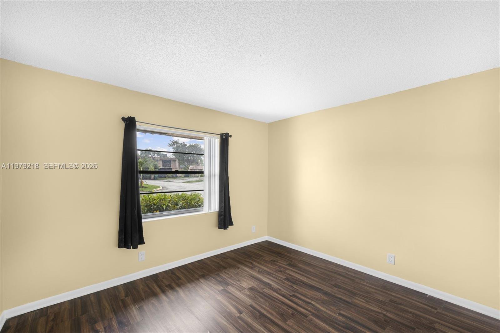 VALENCIA VILLAGE CONDO PH - Residential Lease